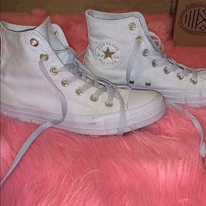 Converse High Tops✨